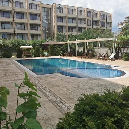 Apartamento Sunny - 4 Guests, Parking